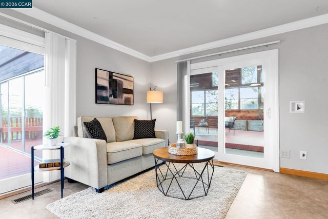 2081 Essenay Ave, Walnut Creek, CA 94597