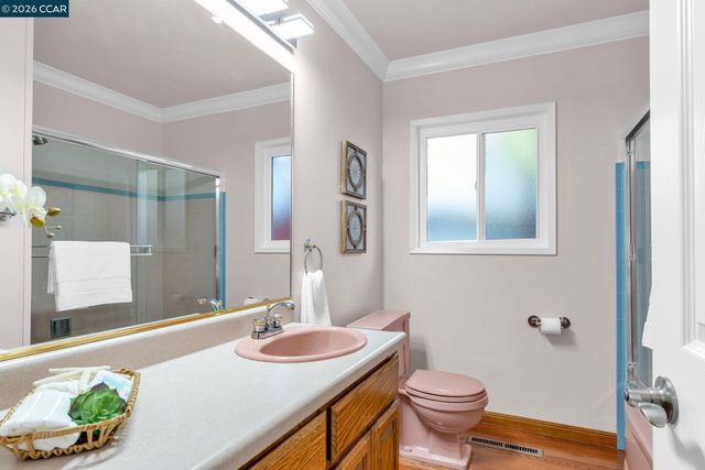 2081 Essenay Ave, Walnut Creek, CA 94597