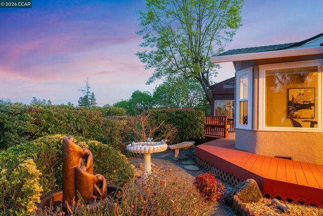 2081 Essenay Ave, Walnut Creek, CA 94597