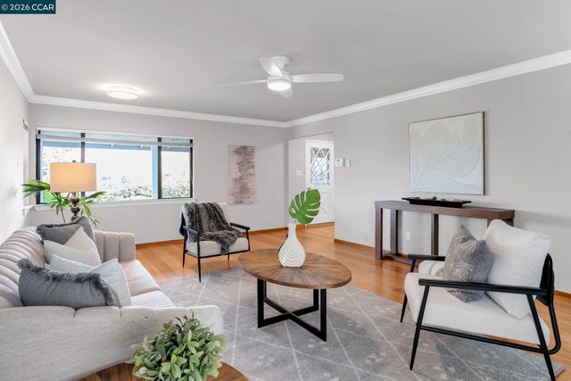 2081 Essenay Ave, Walnut Creek, CA 94597