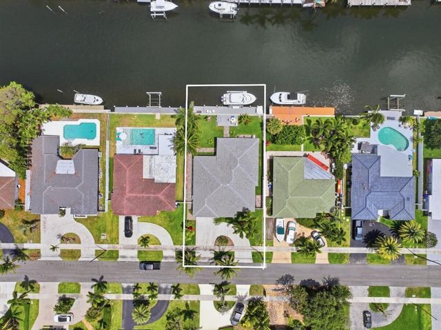380 SE 5th Avenue, Pompano Beach, FL 33060