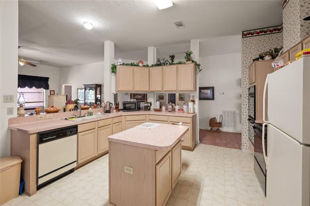 27843 Krezdorn Road, Hockley, TX 77447