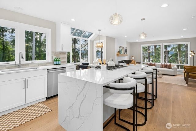 19221 SE 25th Street, Sammamish, WA 98075