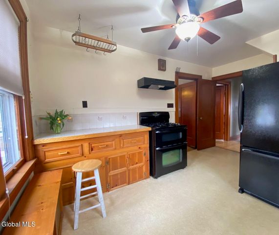 29 Ralph Street, Ballston Spa, NY 12020