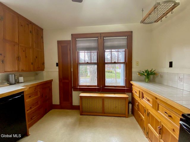 29 Ralph Street, Ballston Spa, NY 12020