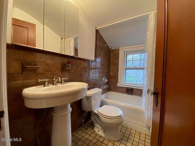 29 Ralph Street, Ballston Spa, NY 12020