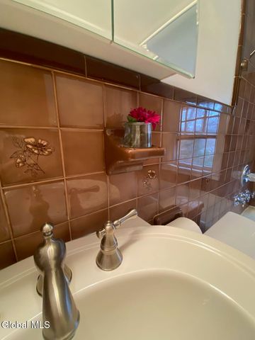 29 Ralph Street, Ballston Spa, NY 12020