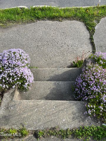 29 Ralph Street, Ballston Spa, NY 12020