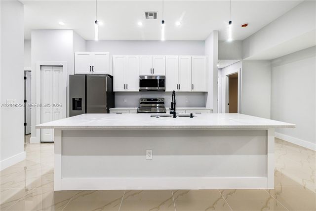 450 Mercedes CT, Lehigh Acres, FL 33972