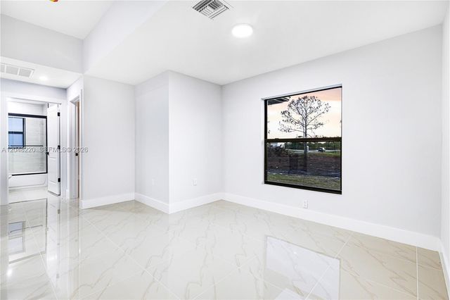 450 Mercedes CT, Lehigh Acres, FL 33972
