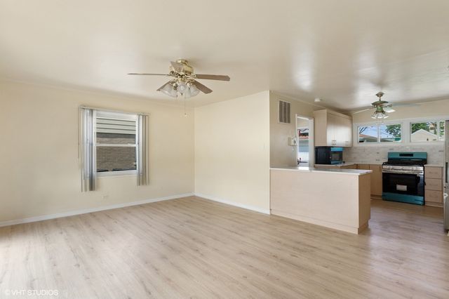 1113 Bristol Avenue, Westchester, IL 60154