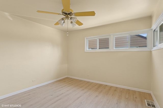 1113 Bristol Avenue, Westchester, IL 60154