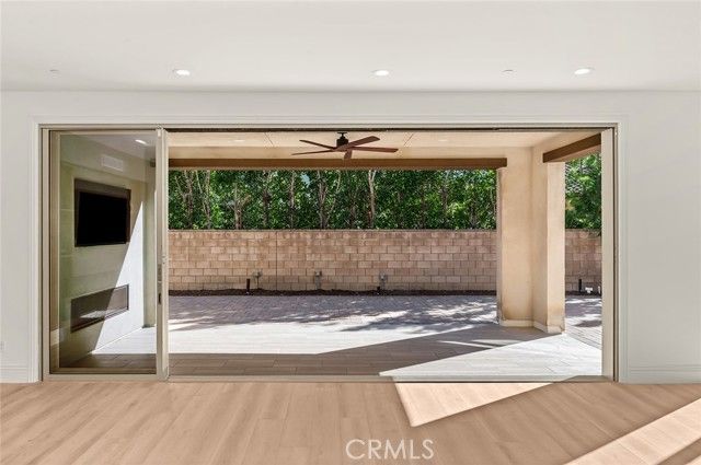 37 Preston, Tustin, CA 92782