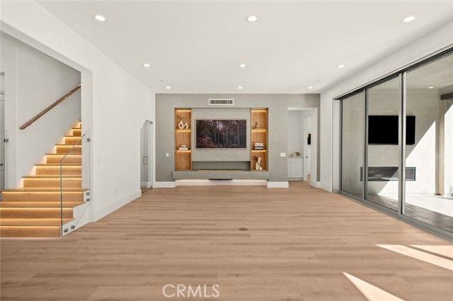 37 Preston, Tustin, CA 92782