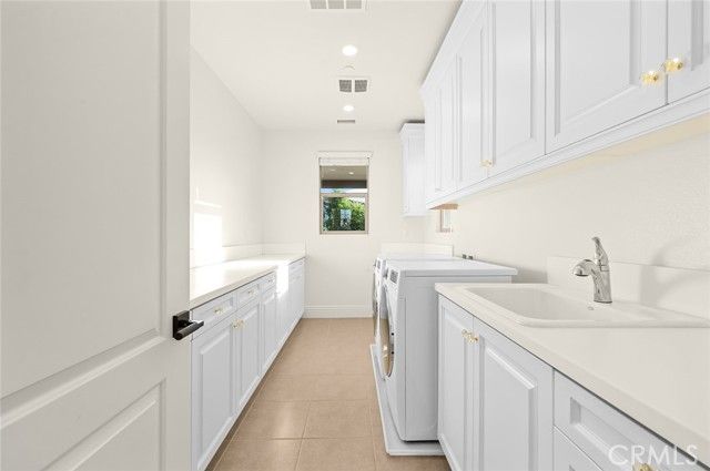 37 Preston, Tustin, CA 92782