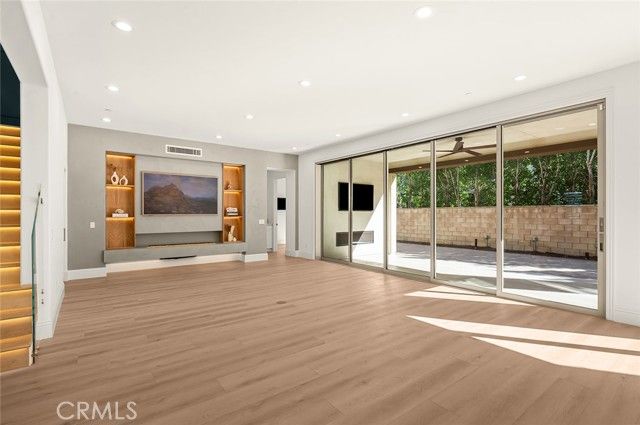 37 Preston, Tustin, CA 92782