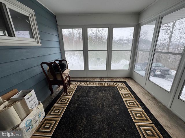 11070 CREEKSIDE DR, Huntingdon, PA 16652