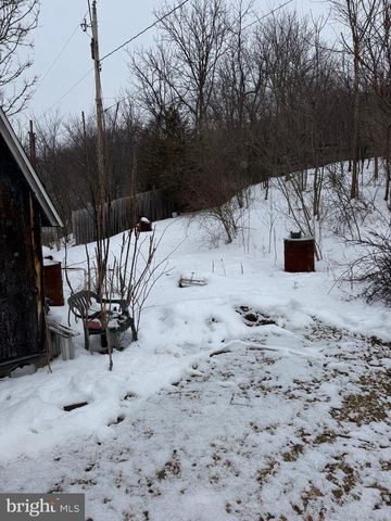 11070 CREEKSIDE DR, Huntingdon, PA 16652