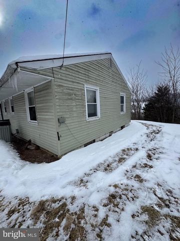 11070 CREEKSIDE DR, Huntingdon, PA 16652