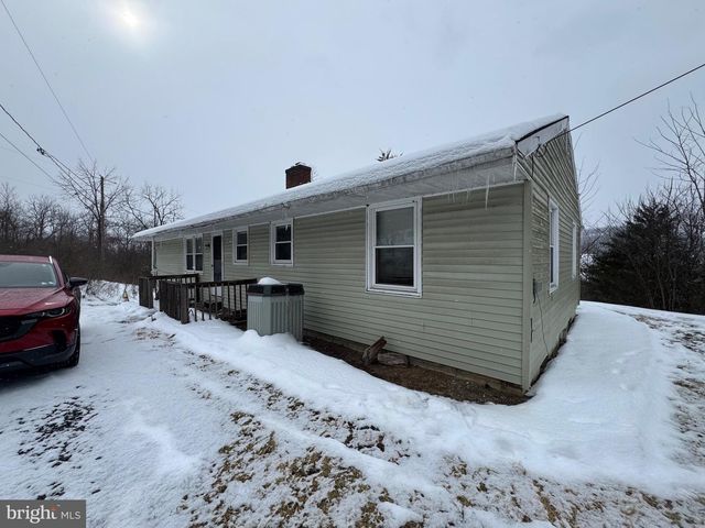 11070 CREEKSIDE DR, Huntingdon, PA 16652