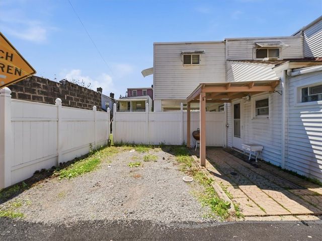 212 Sheridan St, Millvale, PA 15209