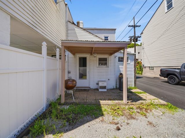 212 Sheridan St, Millvale, PA 15209