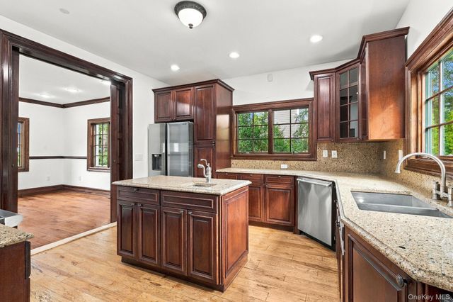 265 Old Mamaroneck Road, White Plains, NY 10605