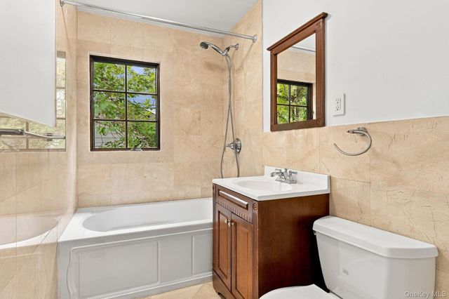 265 Old Mamaroneck Road, White Plains, NY 10605
