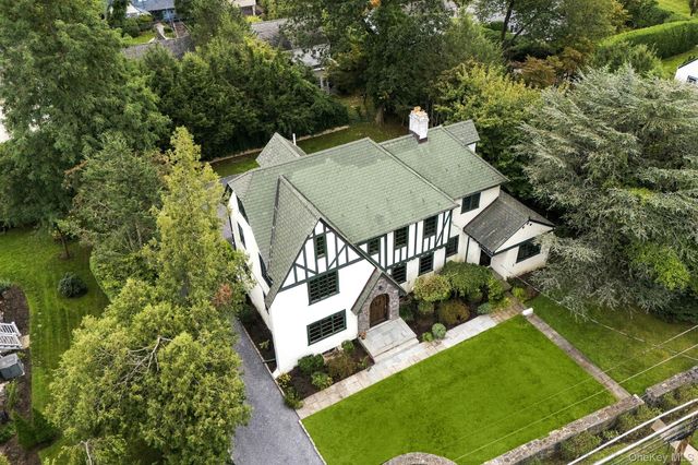 265 Old Mamaroneck Road, White Plains, NY 10605