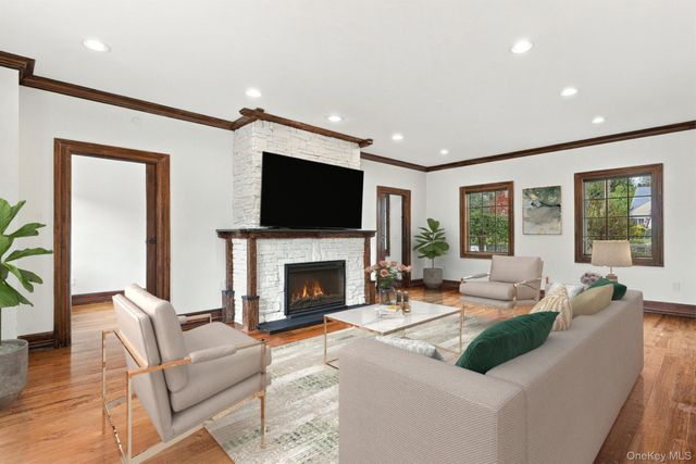 265 Old Mamaroneck Road, White Plains, NY 10605