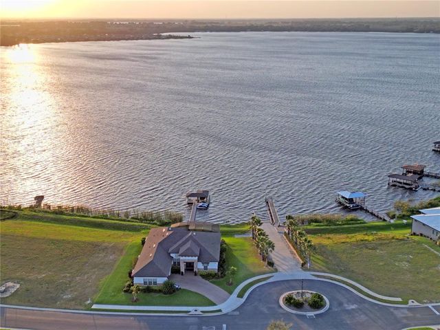 532 ADAMS VIEW LANE, Auburndale, FL 33823
