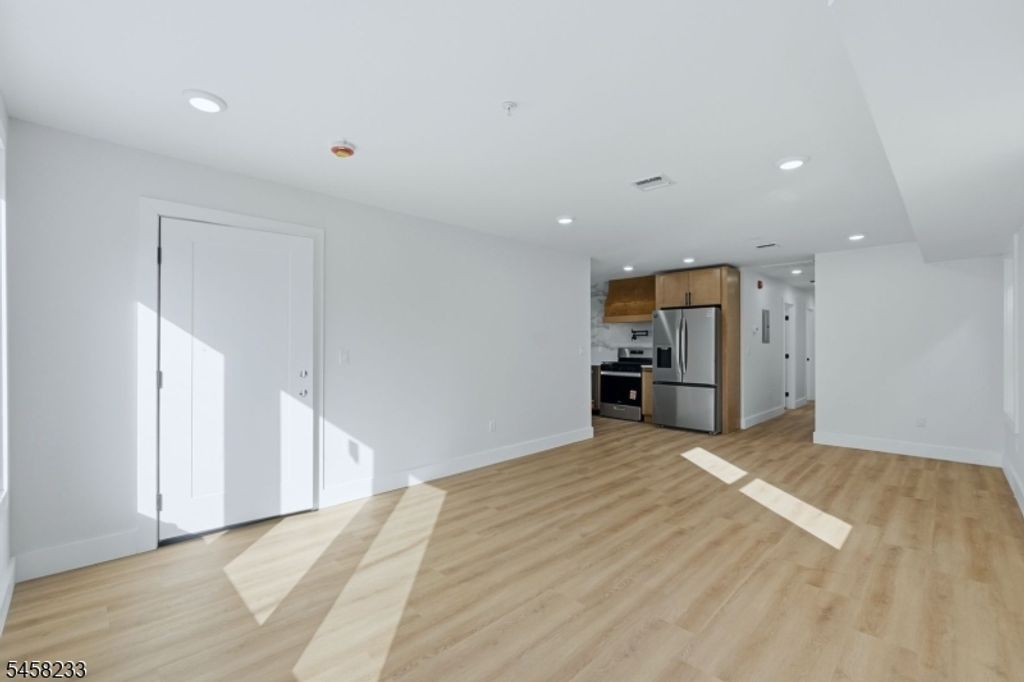 92 Speedway Ave 3, Newark City, NJ 07106 — photo 5