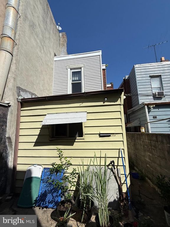 742 W MOYAMENSING AVE, PHILADELPHIA, PA 19148 — photo 3