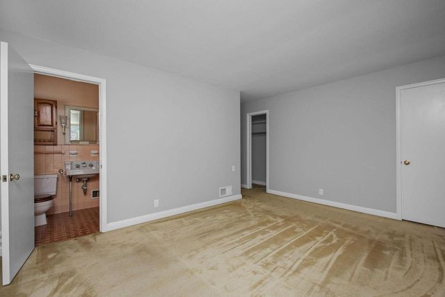 1629 Ridgewood Lane S, Roseville, MN 55113