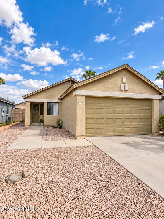 8634 W MARIPOSA Drive, Phoenix, AZ 85037
