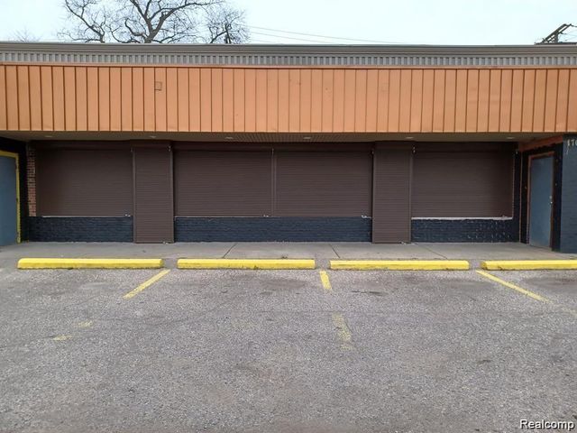 17651 E Warren Avenue, Detroit, MI 48224