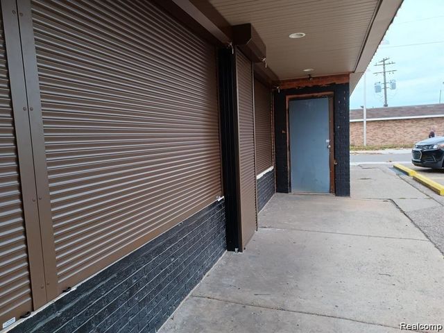 17651 E Warren Avenue, Detroit, MI 48224