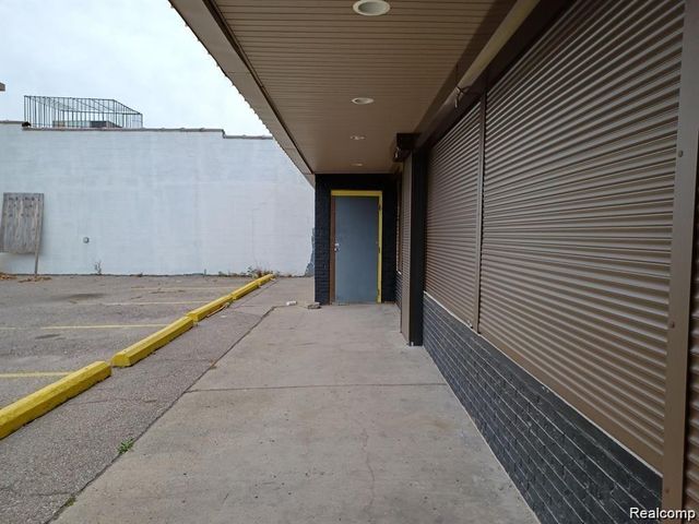 17651 E Warren Avenue, Detroit, MI 48224