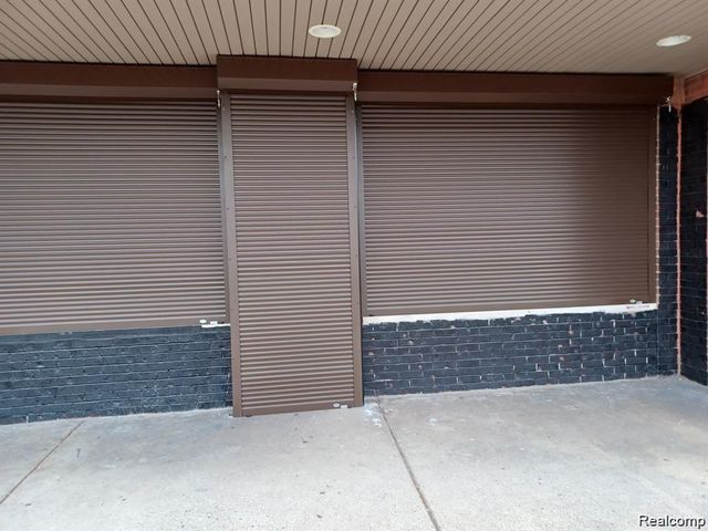 17651 E Warren Avenue, Detroit, MI 48224