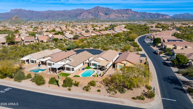 8242 S HIDDEN TRAIL Court, Gold Canyon, AZ 85118