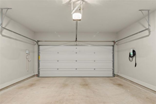 111 Chinaberry BND, Bastrop, TX 78602