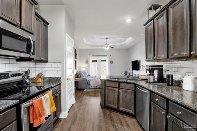 3708 Lone Fox Ct, Pace, FL 32571