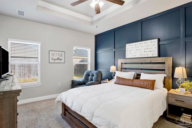 3708 Lone Fox Ct, Pace, FL 32571