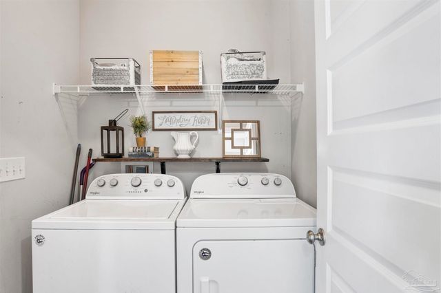 3708 Lone Fox Ct, Pace, FL 32571