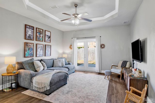 3708 Lone Fox Ct, Pace, FL 32571