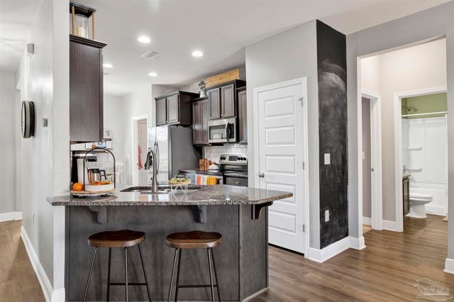 3708 Lone Fox Ct, Pace, FL 32571