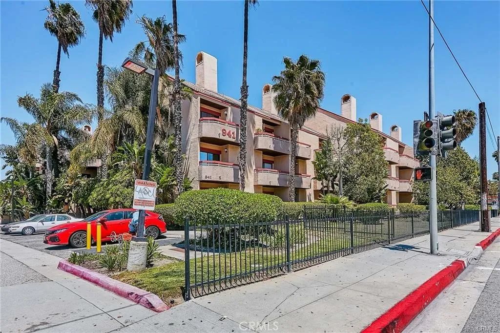 941 W Carson Street 108, Torrance, CA 90502