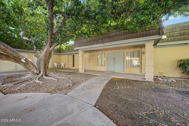 3330 S ELM Street, Tempe, AZ 85282