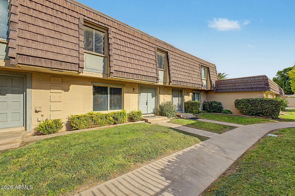3330 S ELM Street, Tempe, AZ 85282 — photo 2
