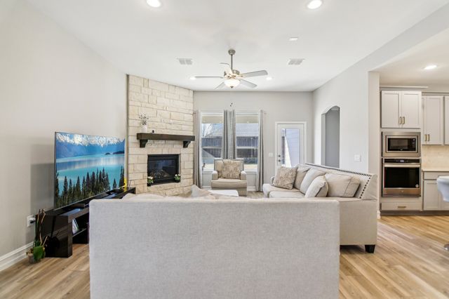 1512 Quentin Drive, Aubrey, TX 76227